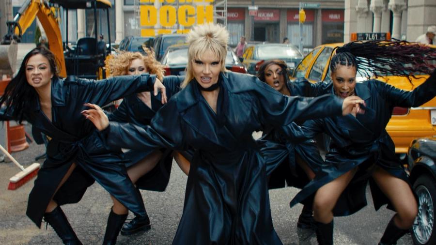 Shirin David — "Lächel Doch Mal" — cinematography by Tim Bieker