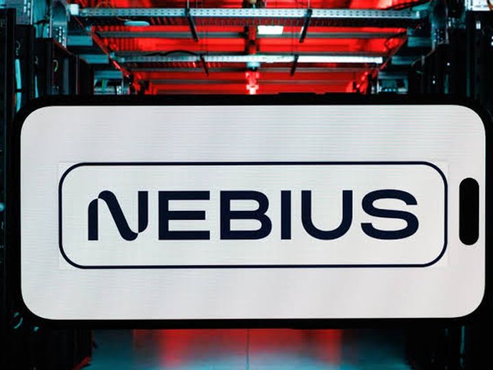 Soovituslik kujundus Hüüru 22 MW AI-andmekeskusest, elektrivarustusest, jahutusest, võrguühendusest ja GPU-räkkidest.