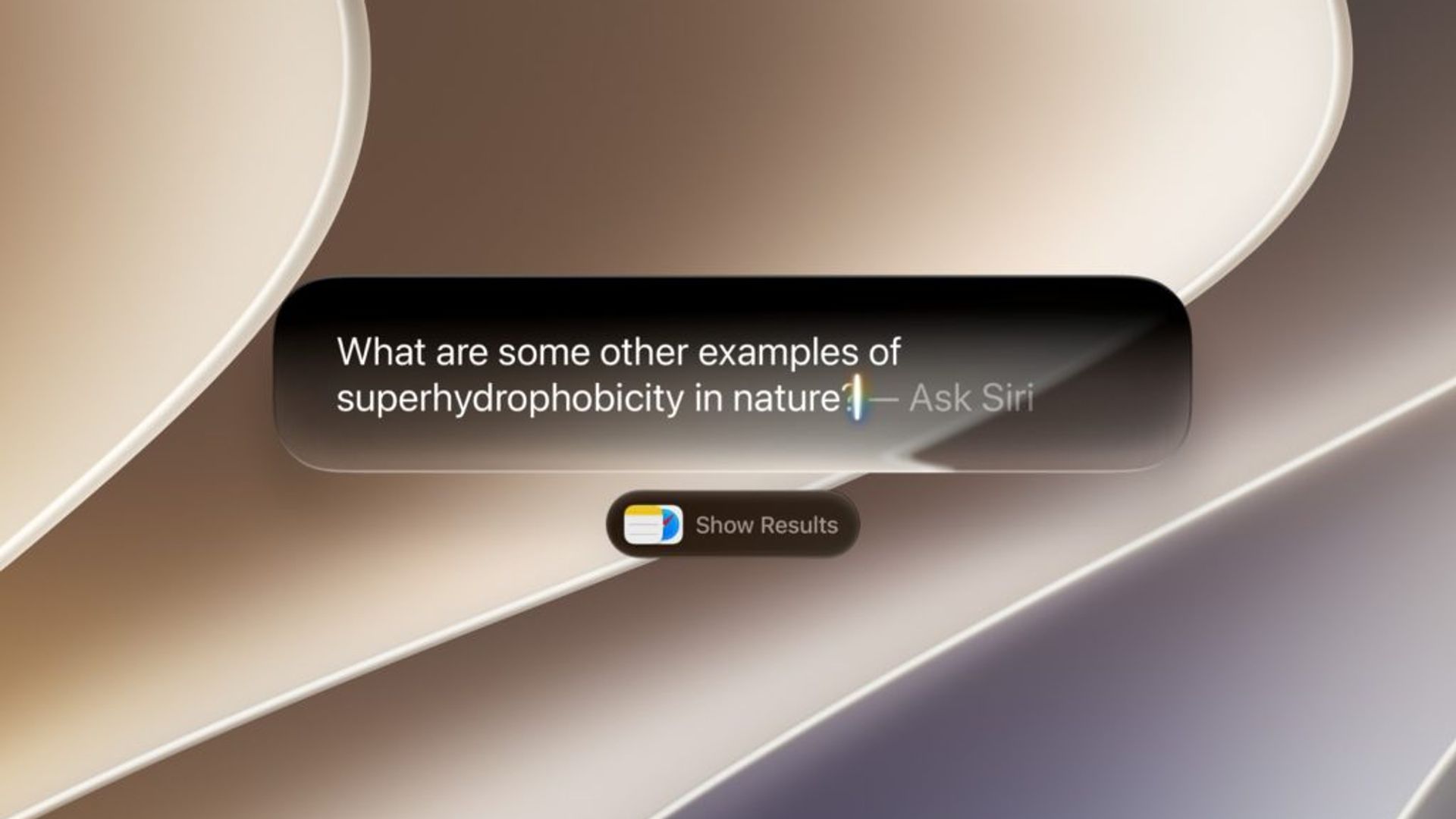 Apple’i Siri AI esitlus iPhone’is, taustal viited Google Gemini mudelitele ja piirkondlikele piirangutele.