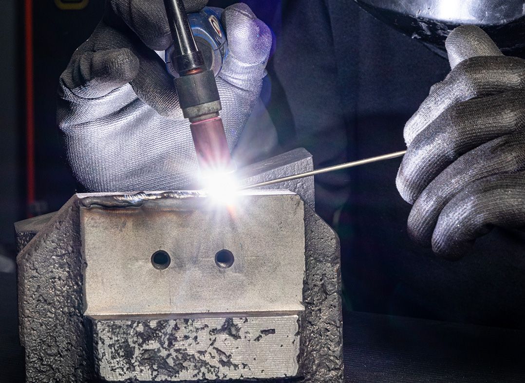 Dies-Car-Service-Saldature-a-Tig-e-Mig