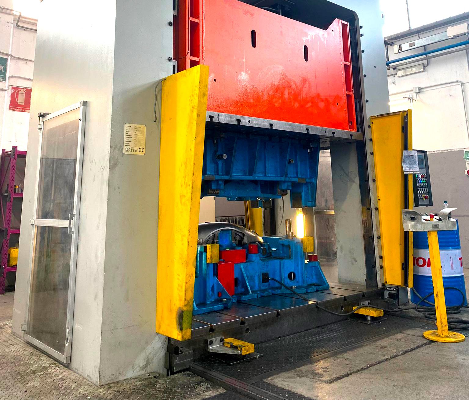 dies-car-service-Pressa-Gigant