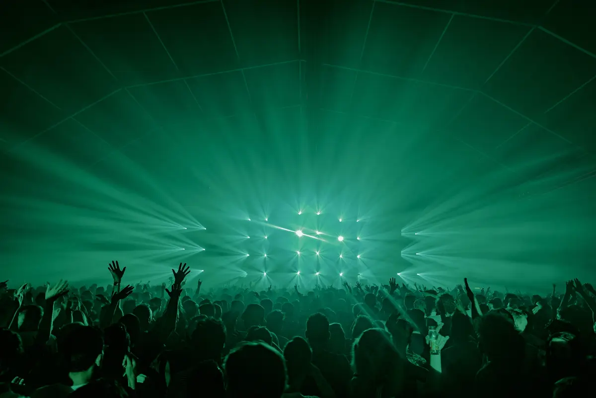 The Climate Gig is a digital climate tool that enables artists, music venues, and fans to take responsibility for their carbon footprint travelling to and from live music events.