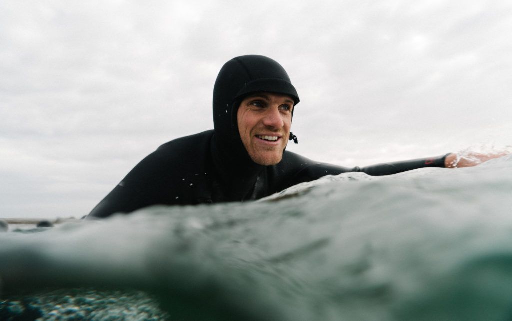 A crevice full of plastic became a summer mission for Simen Knudsen