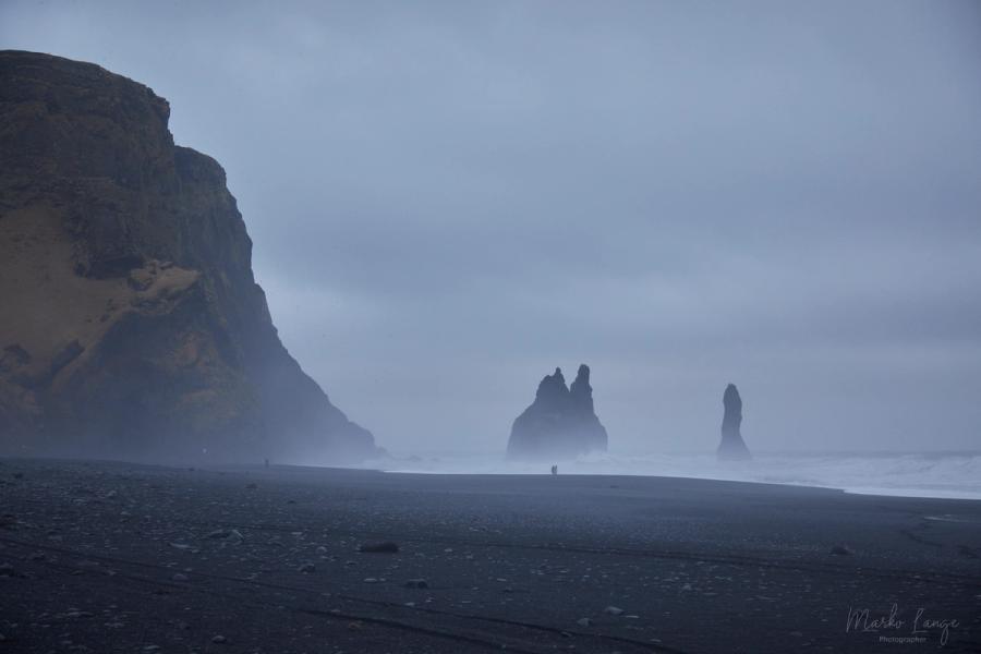 Meeresnebel bei Reynisfjara