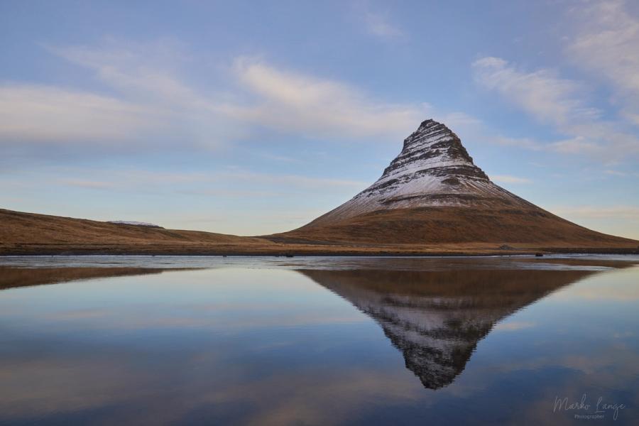 Kirkjufell im Winterlicht