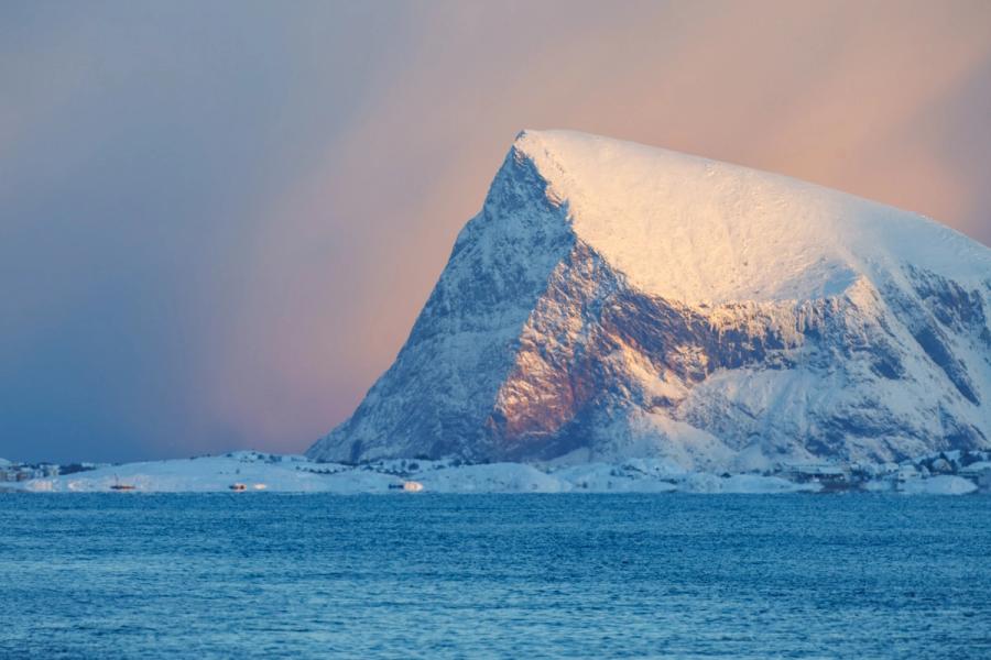Pyramidengipfel im Morgenrot