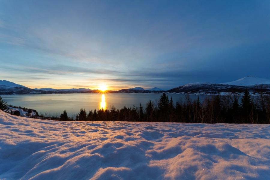 Sonnenuntergang über dem Fjord