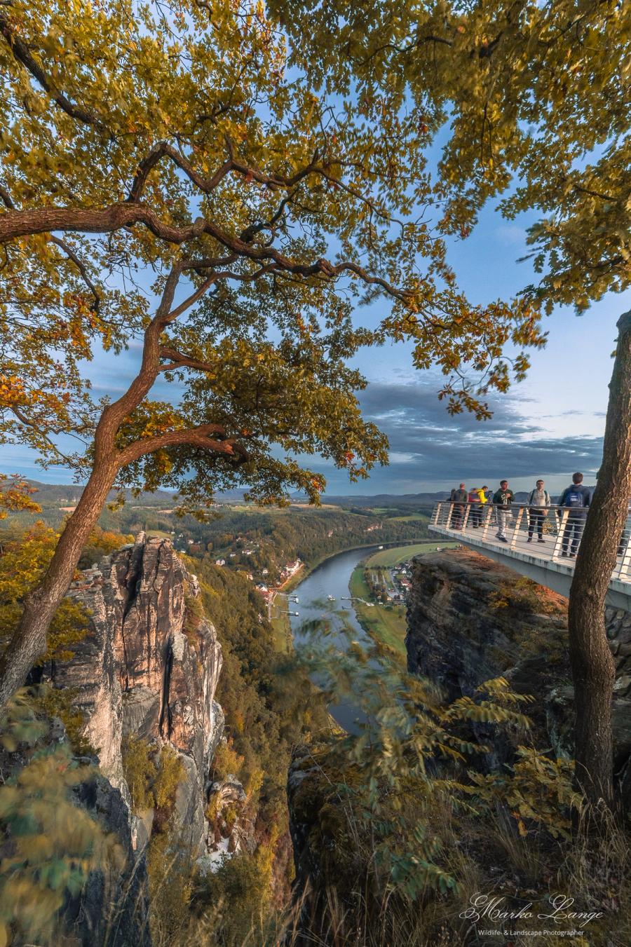 Basteiaussicht im Herbstlicht