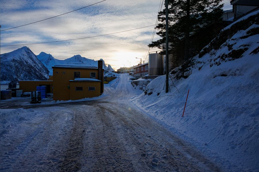 Straße aus dem Dorf