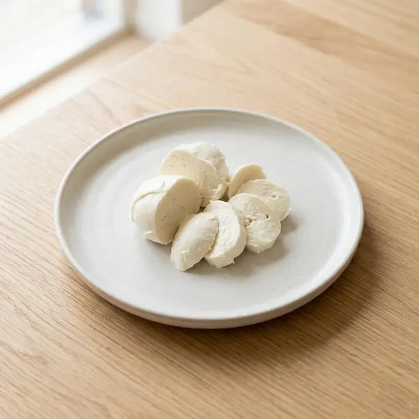 Plant-based Mozzarella
