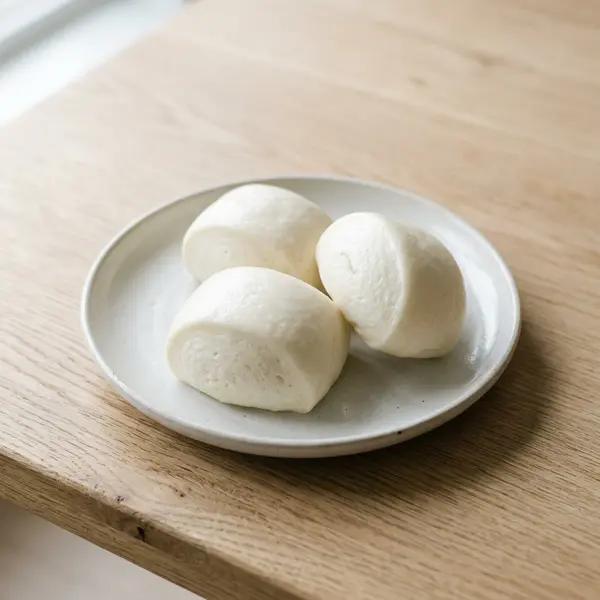 Mantou (Chinese steamed bun)