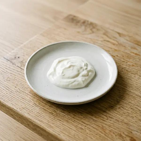 Plain low-fat yogurt