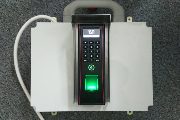 Mobilní set Fingera – Ideální řešení pro evidenci docházky na stavbách