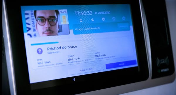 Rozšiřte docházkový systém o měření teploty