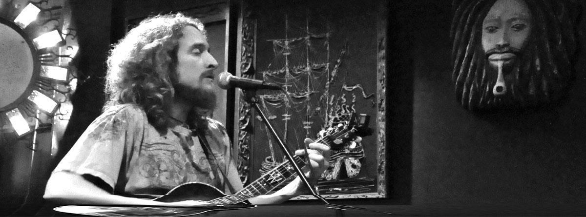 Live @ Lot 1 Cafe (Pre-WW)