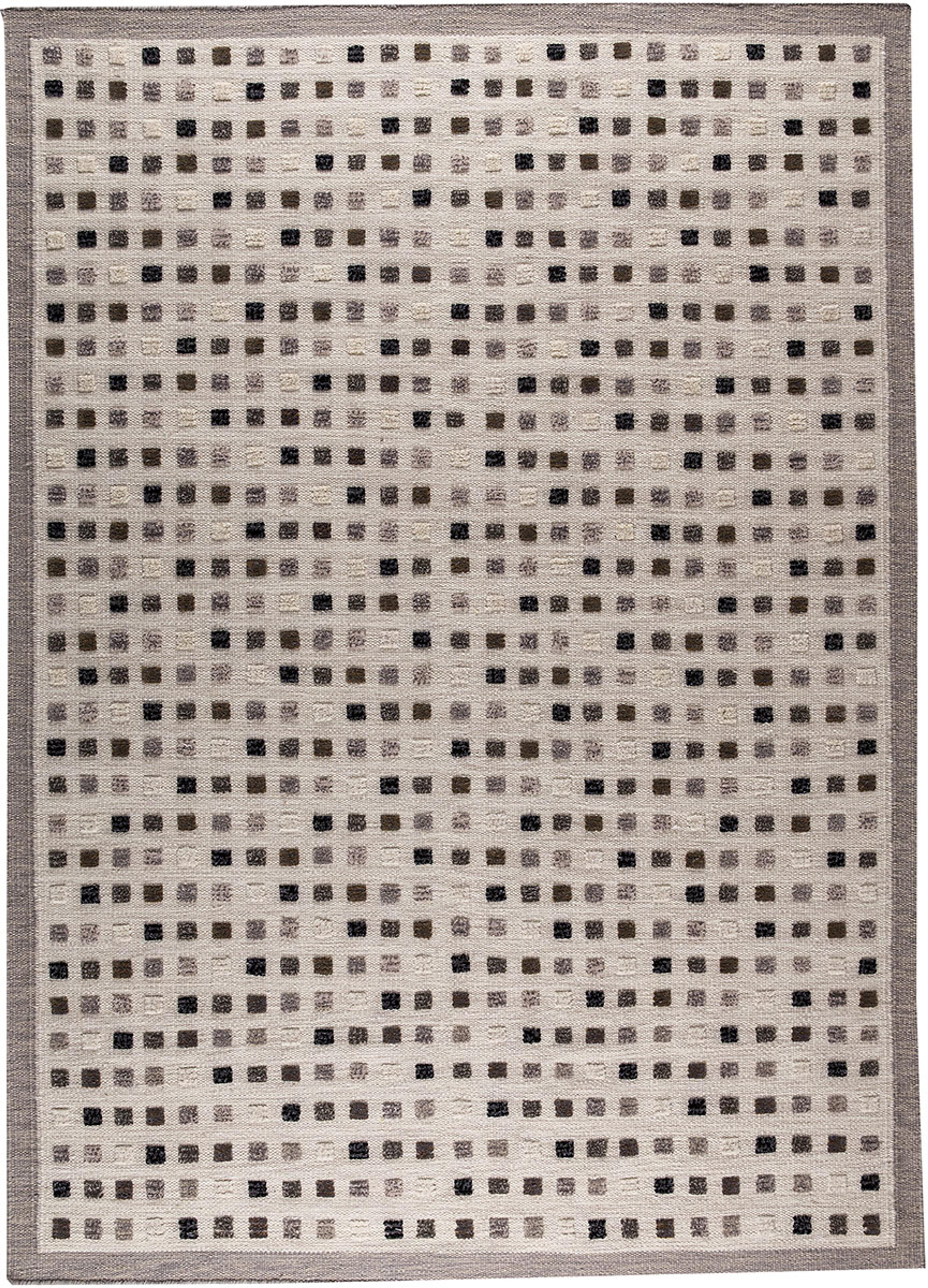 Monochromatic Medallion