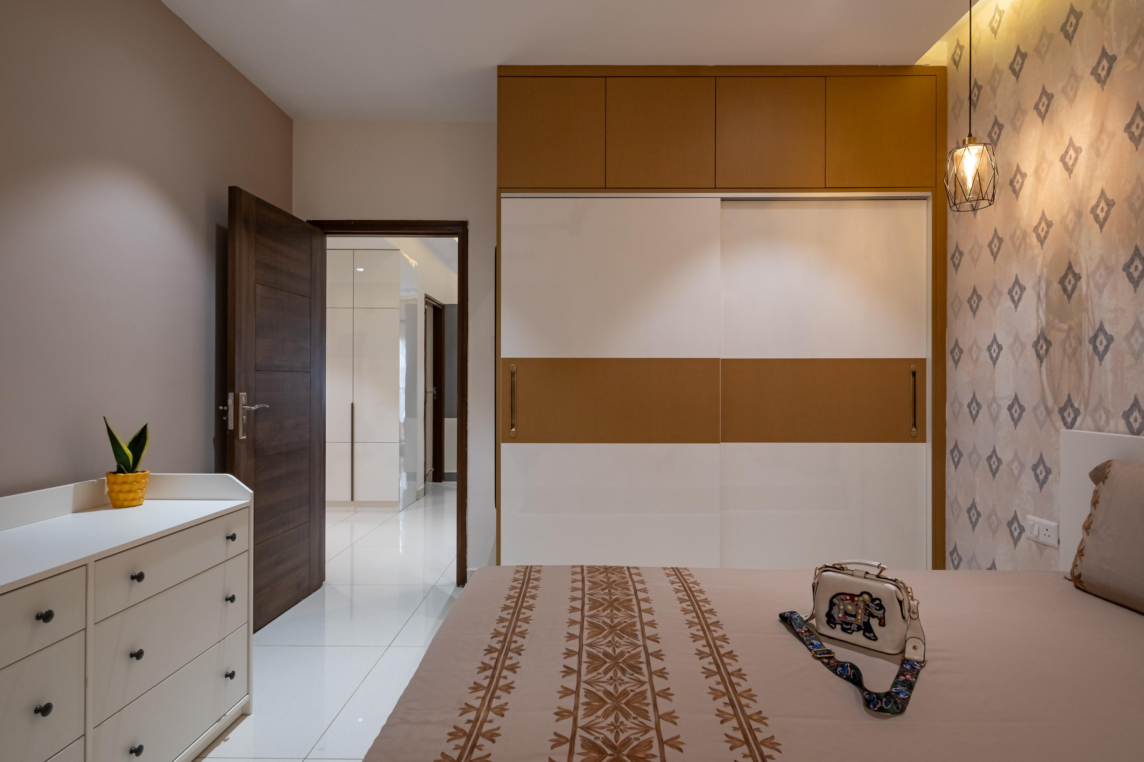 Apartment 802 thumbnail 2