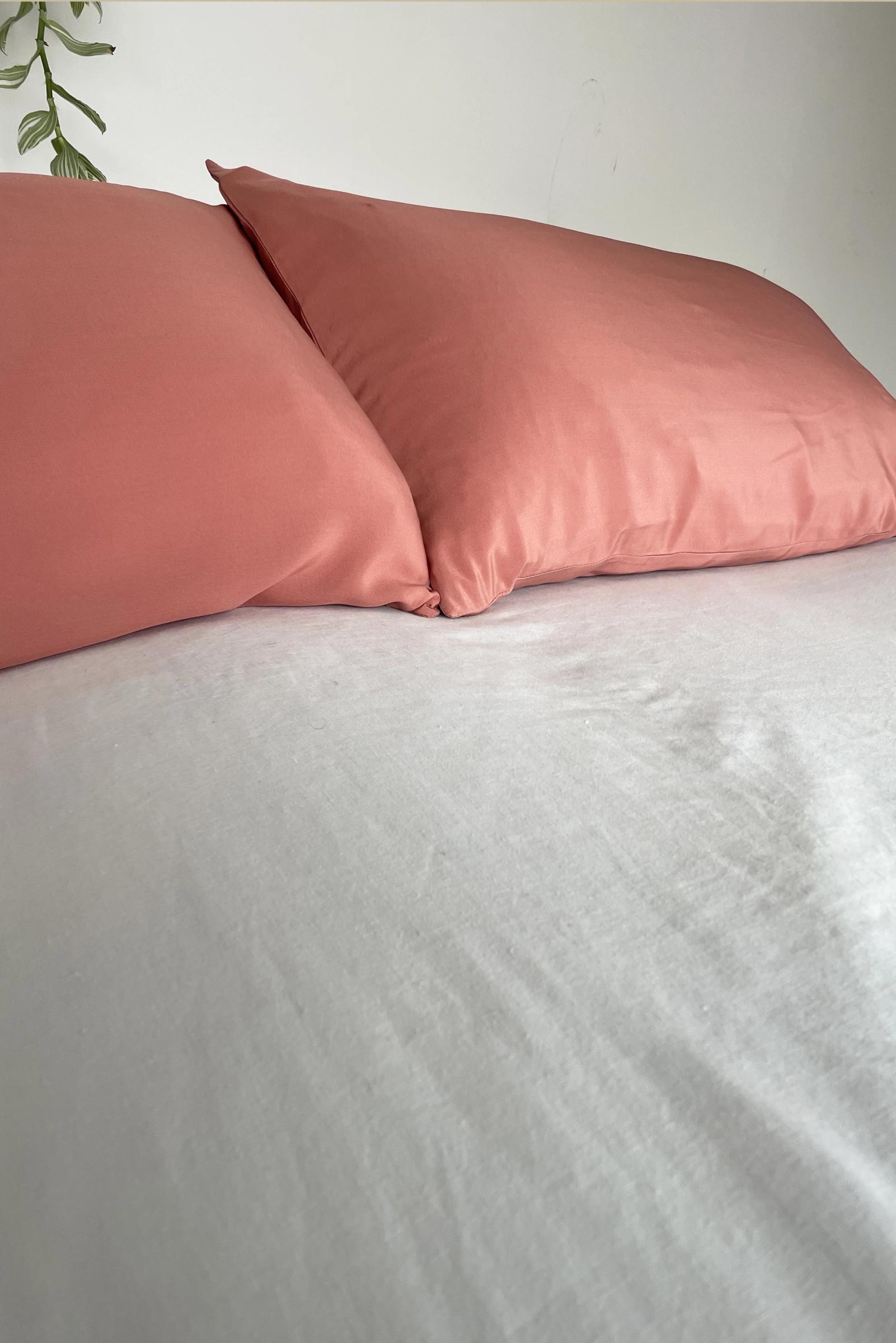 Product Image: Coral pillowslip single