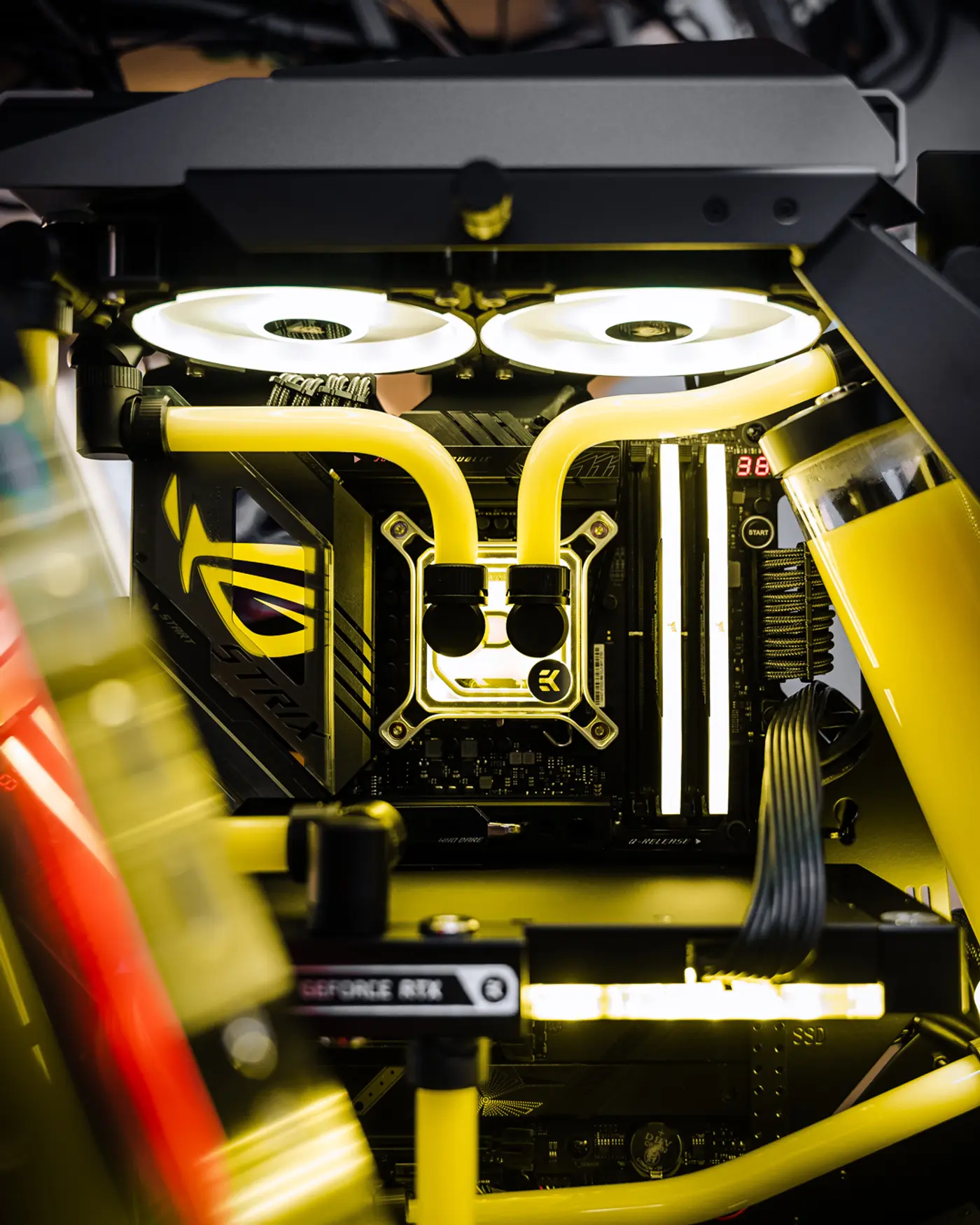 Gelber Wakue PC – MIFCOM