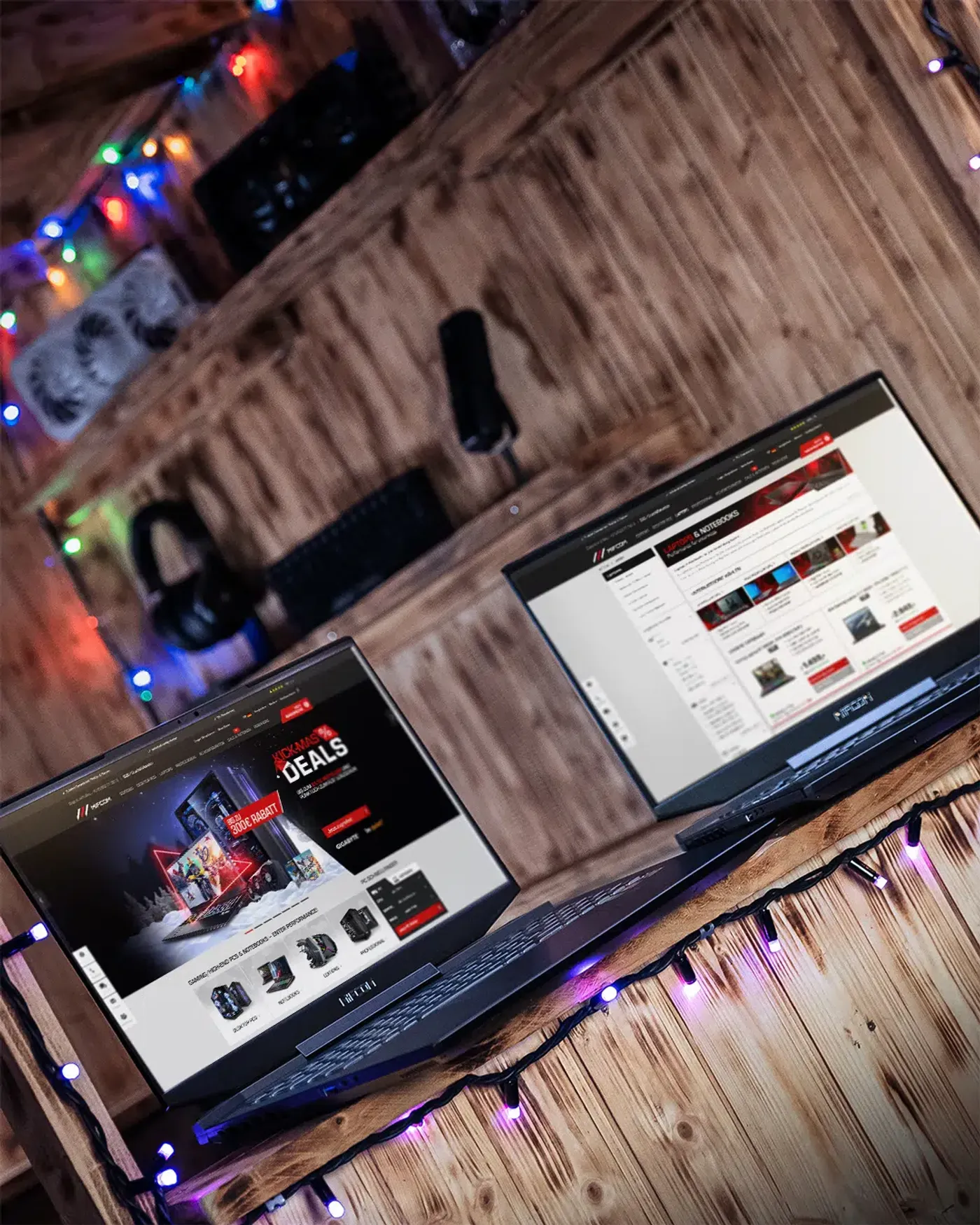 Laptops in Gluehweinhuette.jpg – MIFCOM