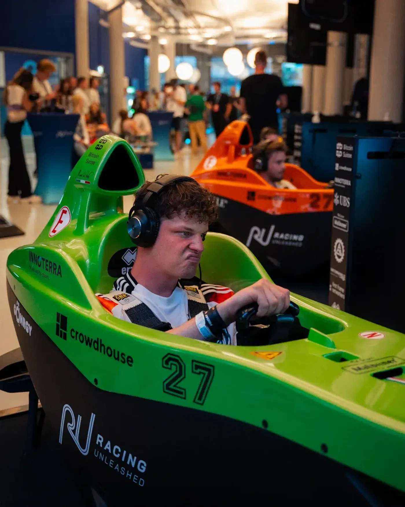 Laura Prime bei der SimRacing-Challenge auf dem MYLE 24