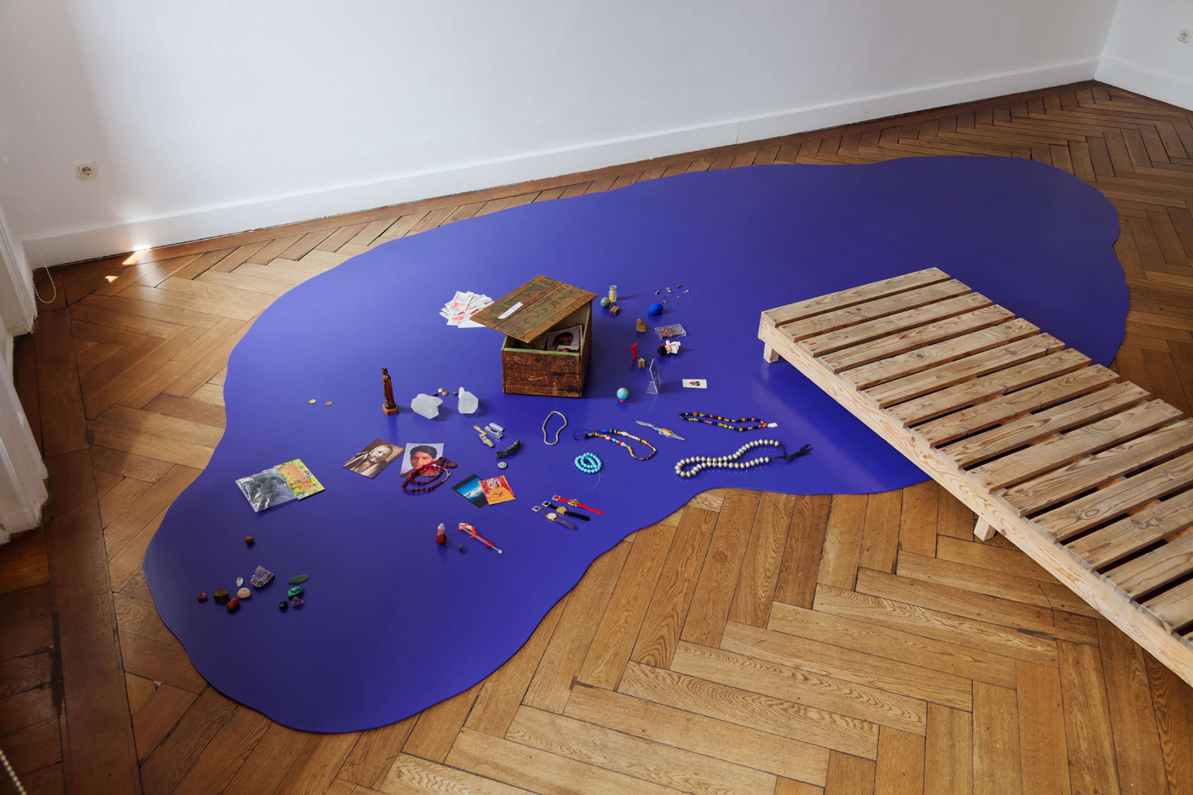 Image of Dry Interior Garden with Magic Box