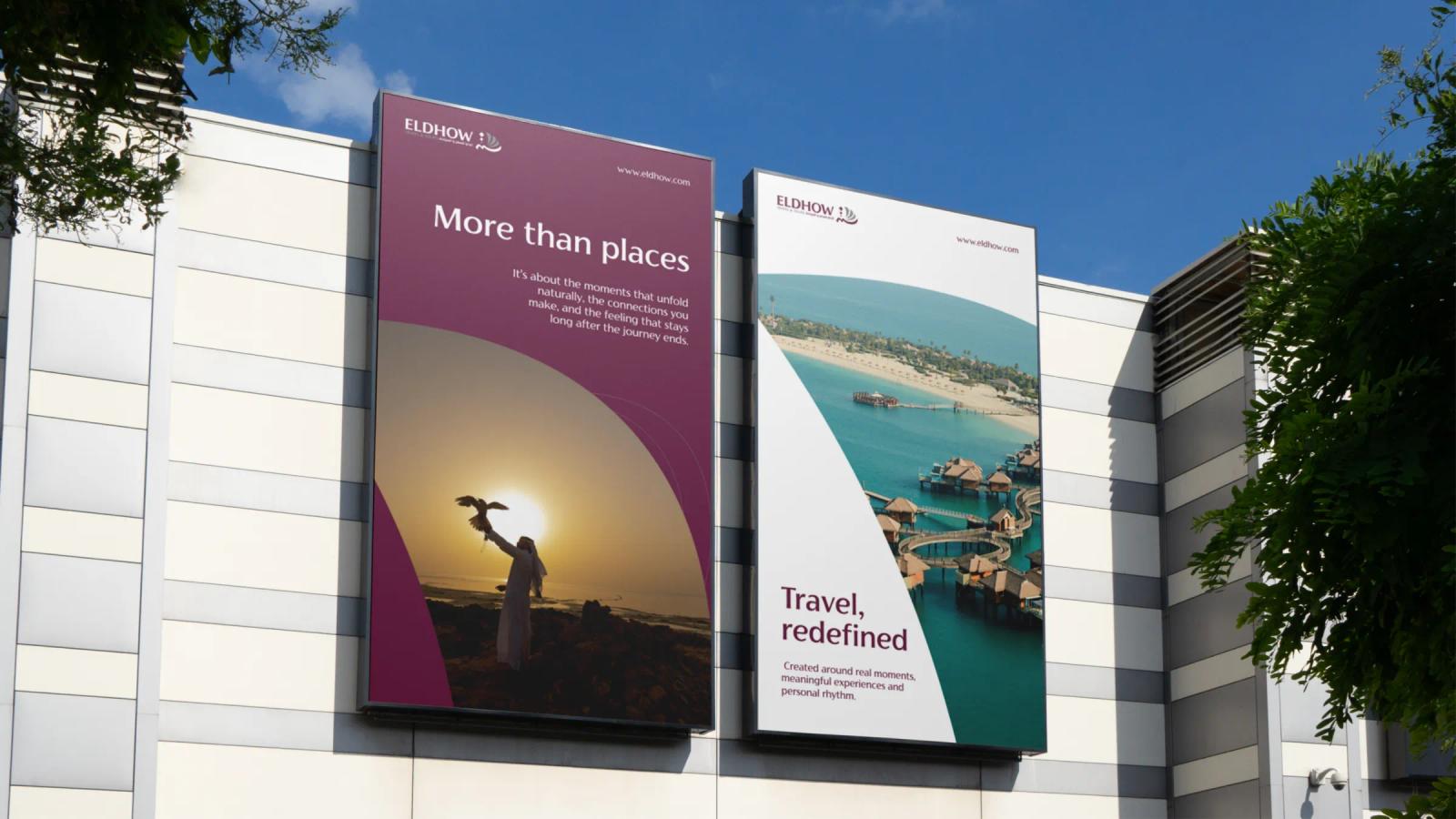 Vallas publicitarias exteriores con campañas visuales de viajes