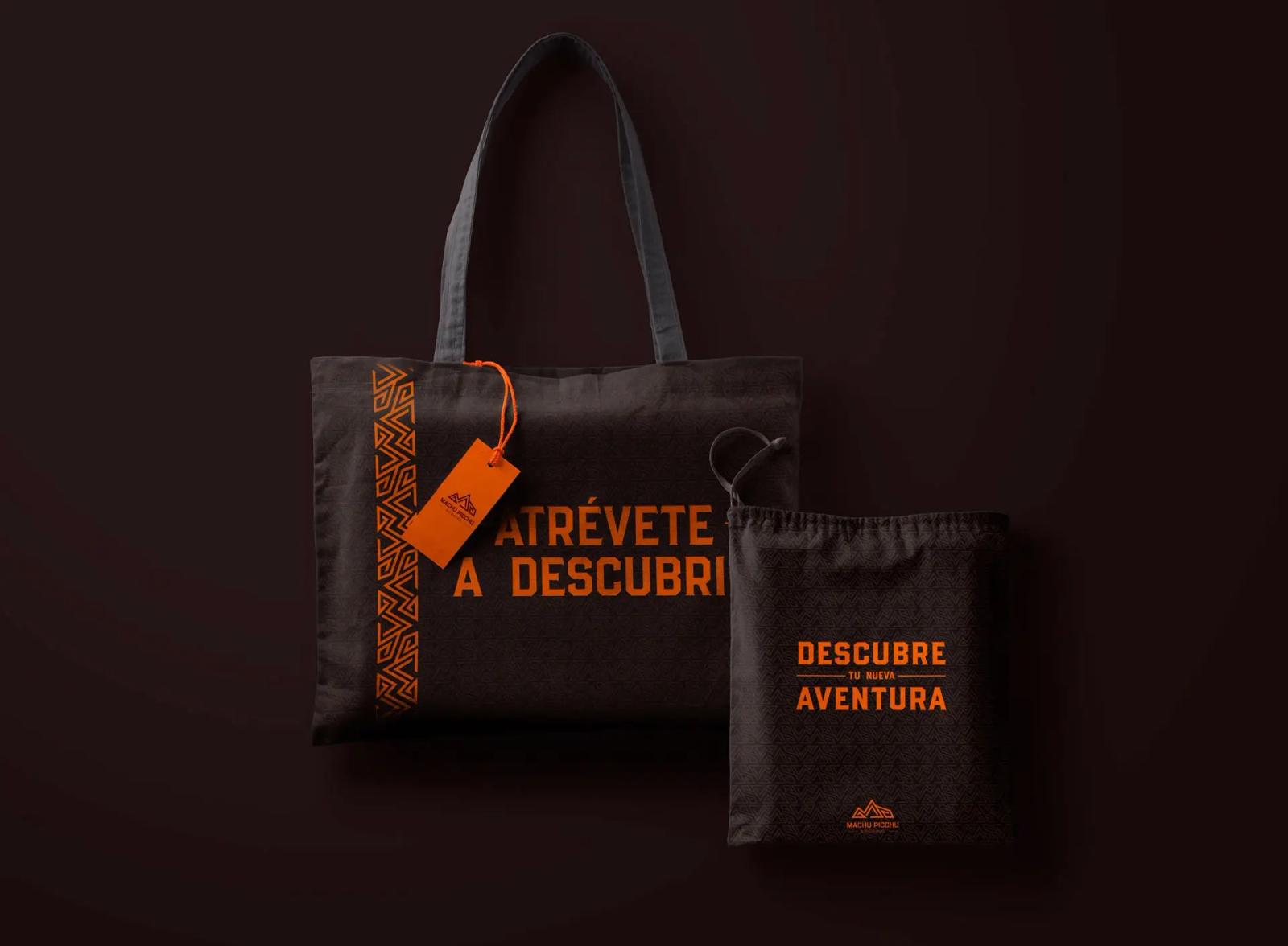 Tote bag corporativo con identidad visual de Machu Picchu Booking