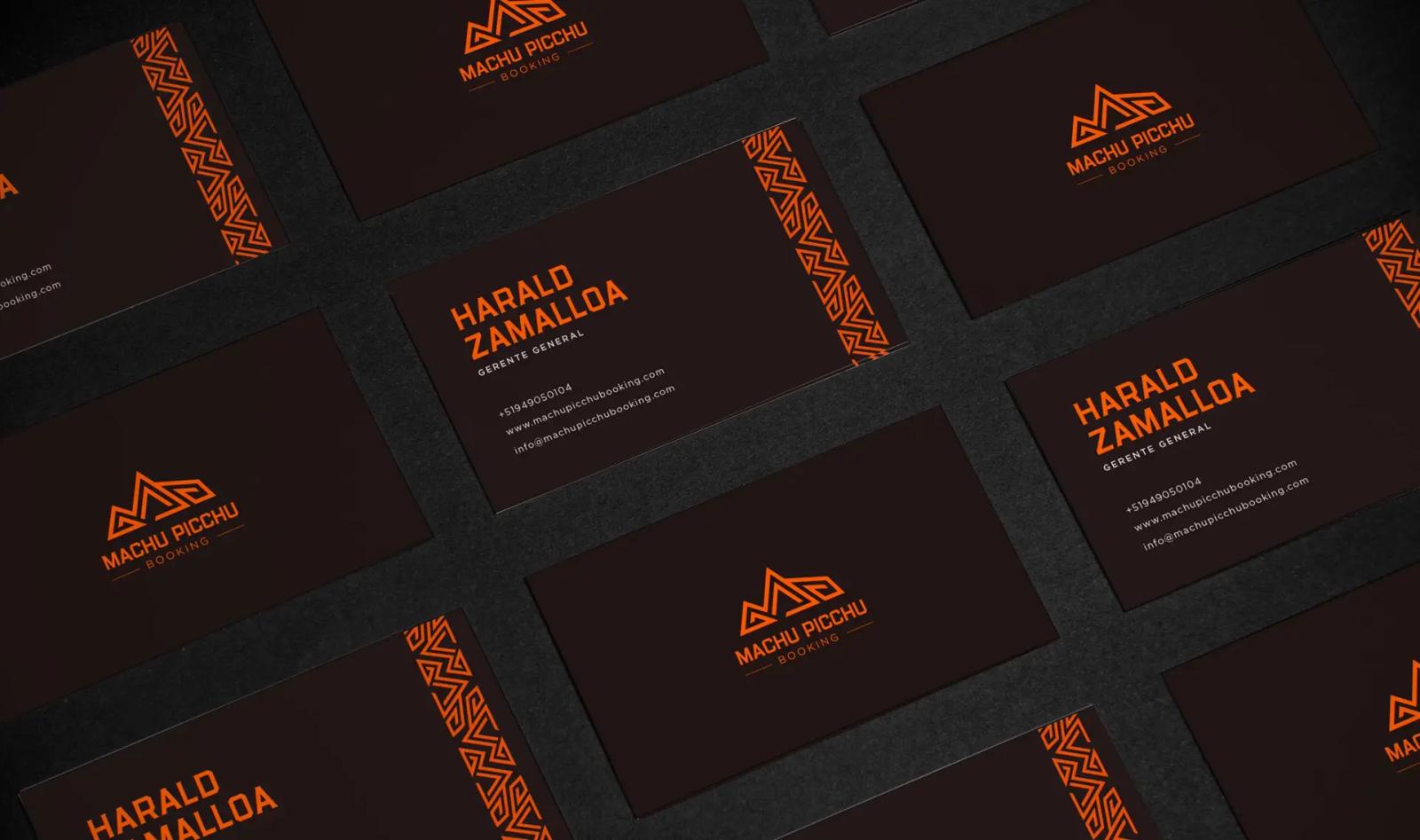 Mockup de tarjetas o papelería con identidad visual Machu Picchu Booking