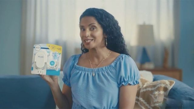 Febreze Fade Defy Plug TV Spot Never Miss a Day of Freshness