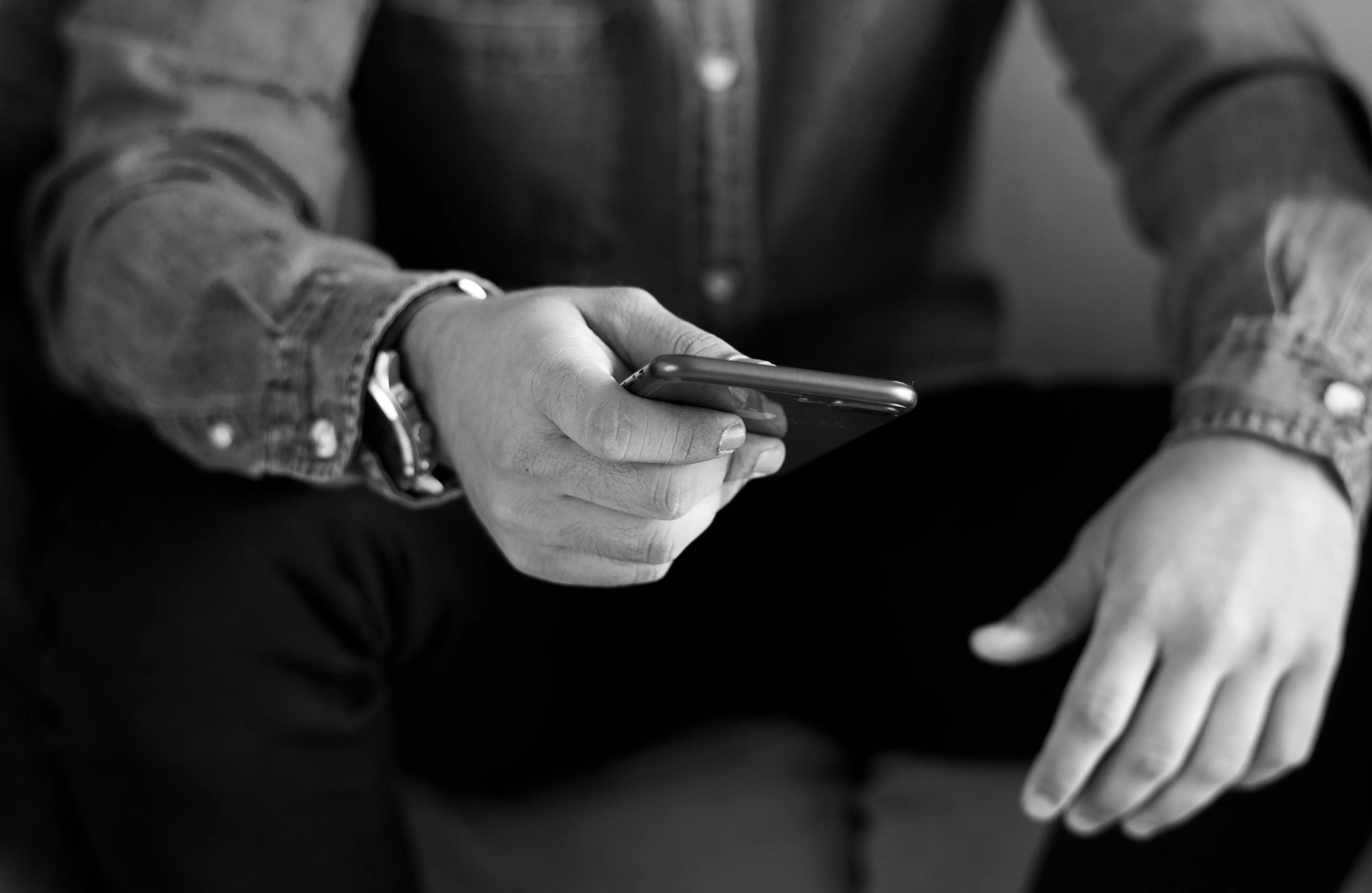 How to Know if Your Phone Is Hacked – 10 Signs