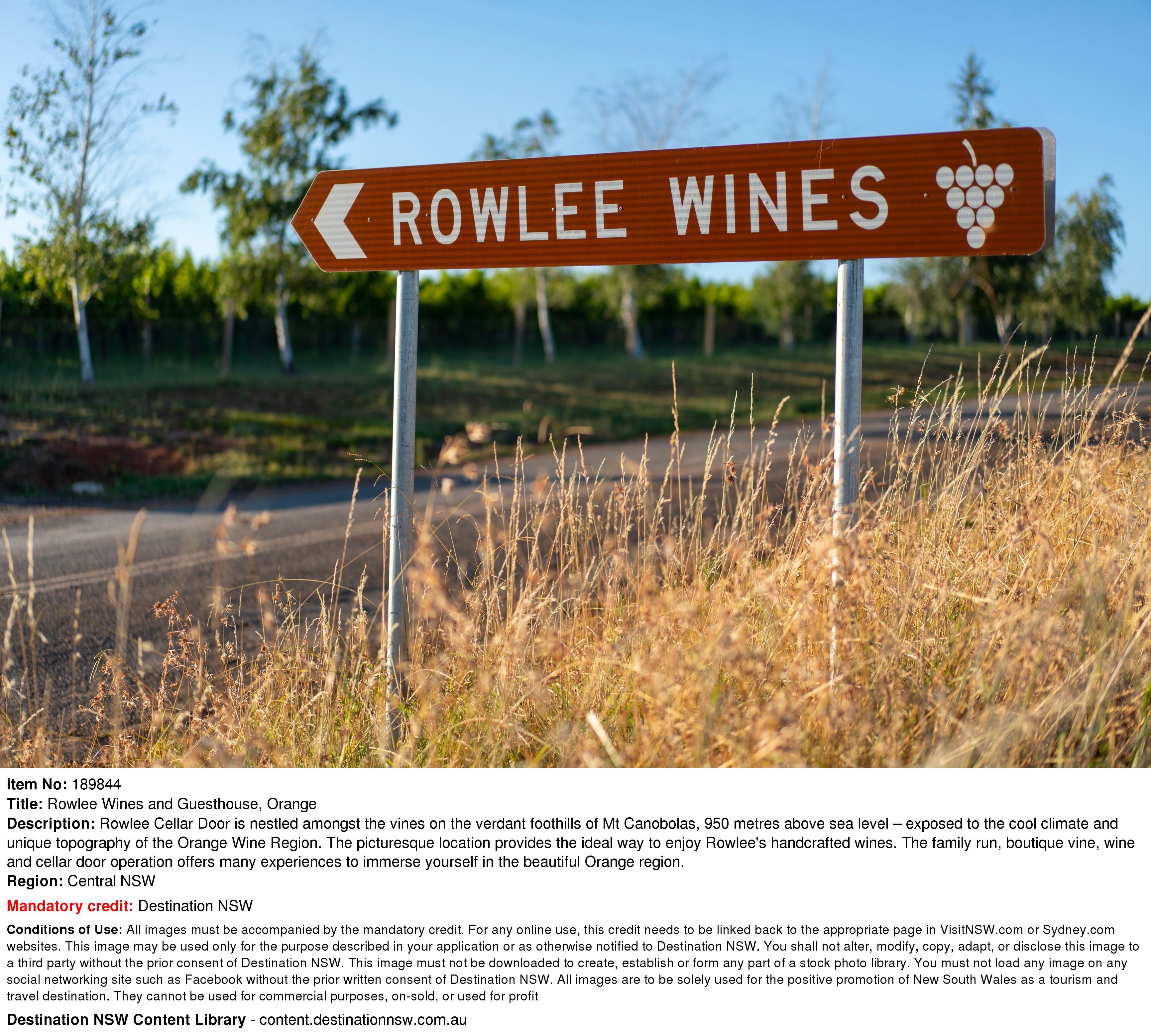 rowlee wines sign
