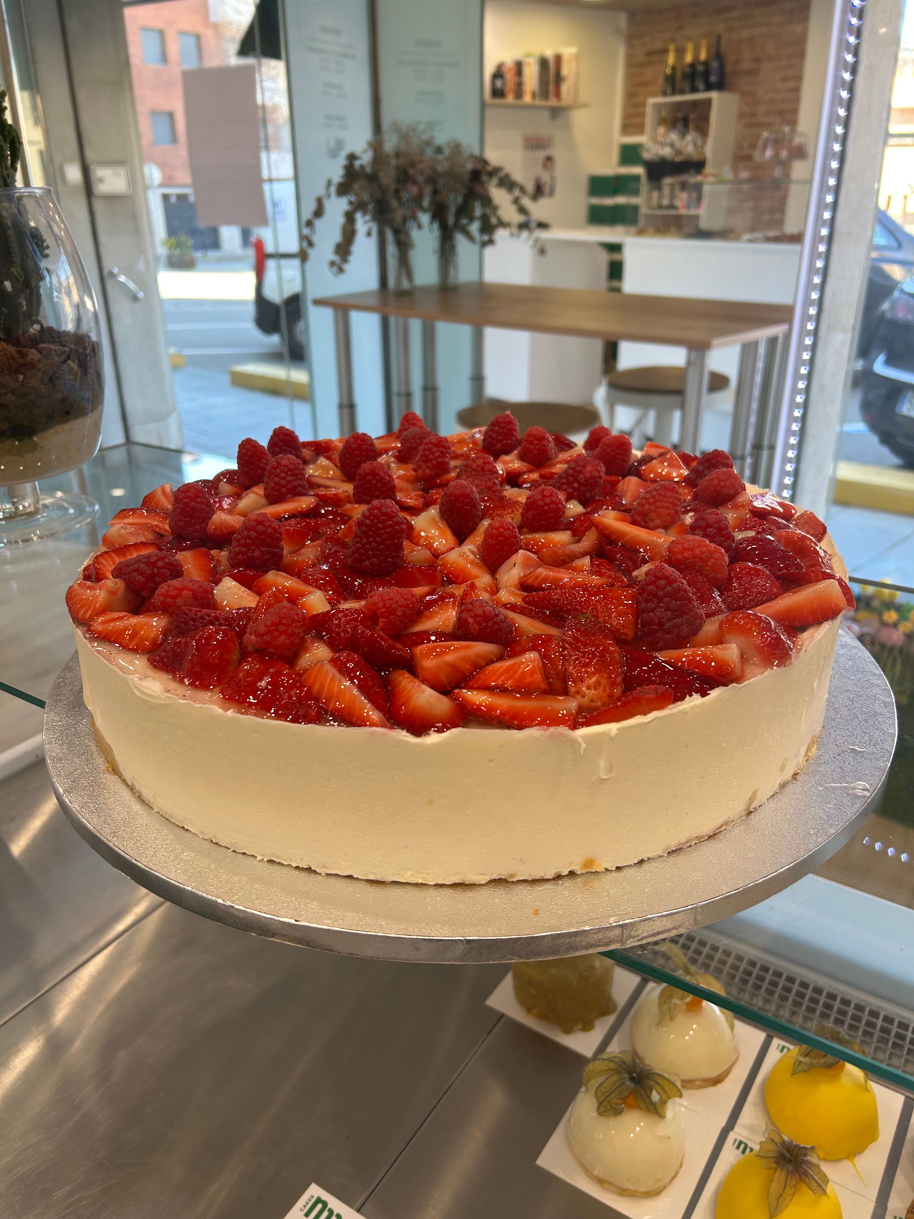 Mousse limon super grande muchas fresas