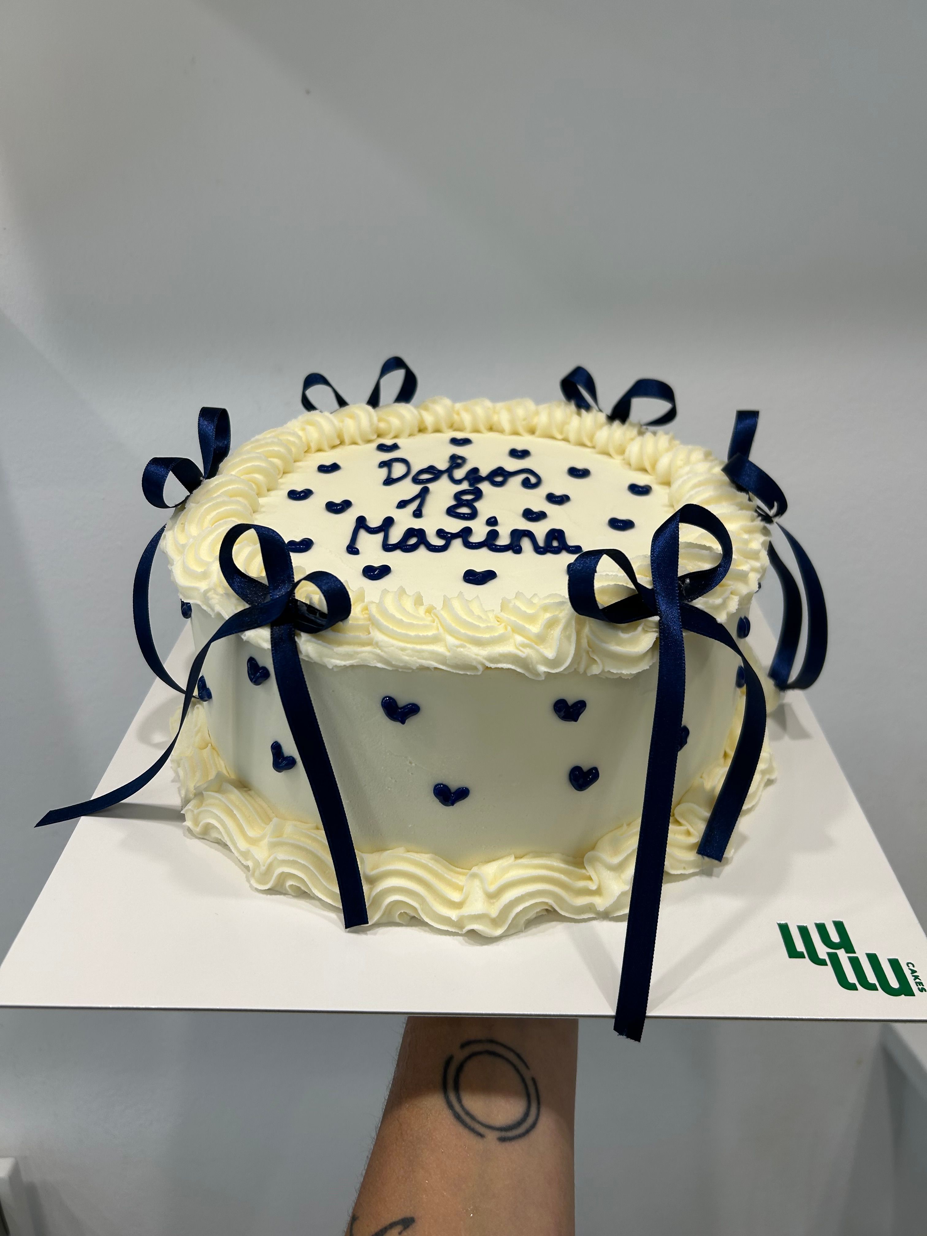 Pastel lazos