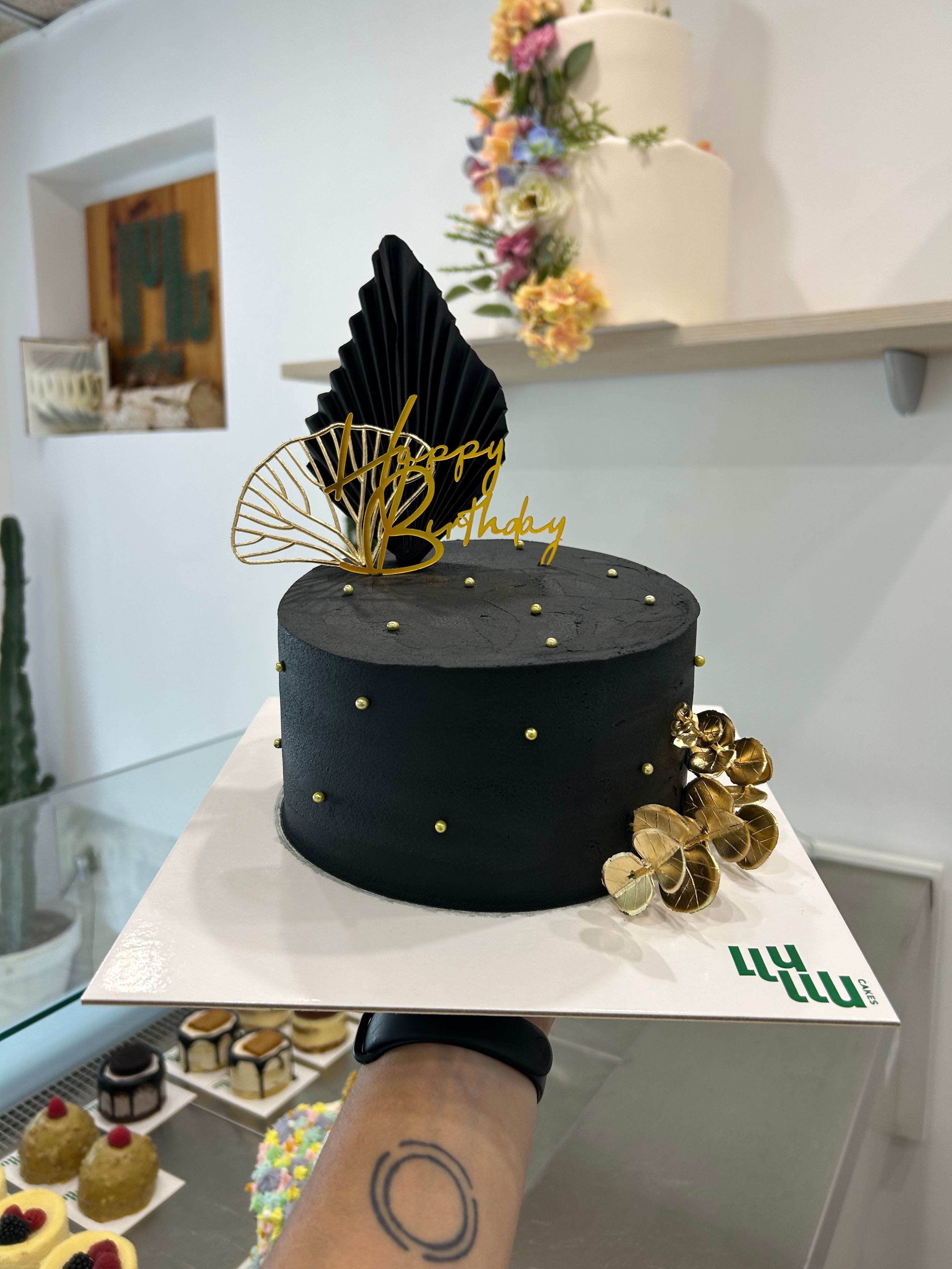 Pastel negro y dorado 30 años!