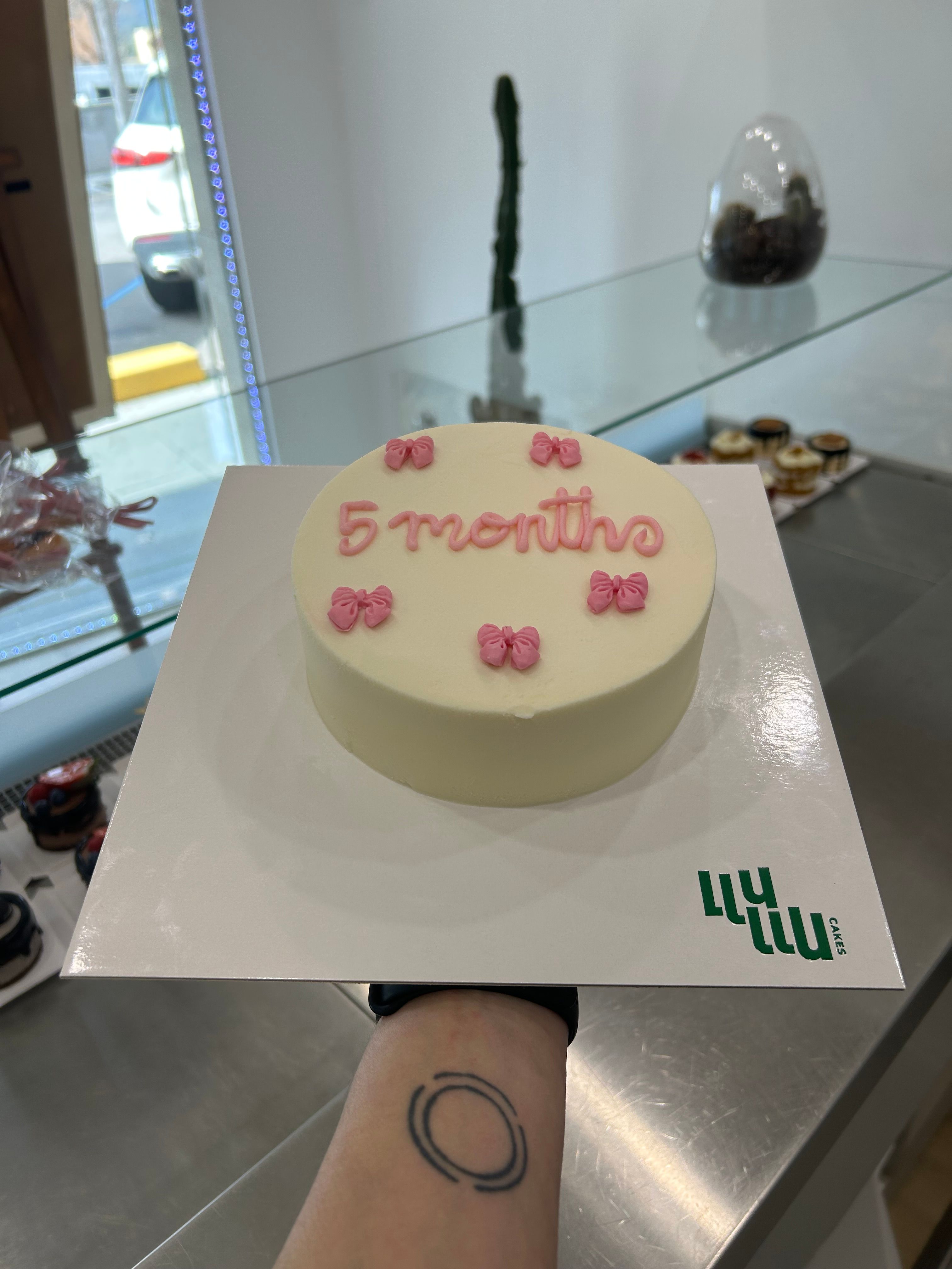Pastel 5 meses de vida rosa blanco finito