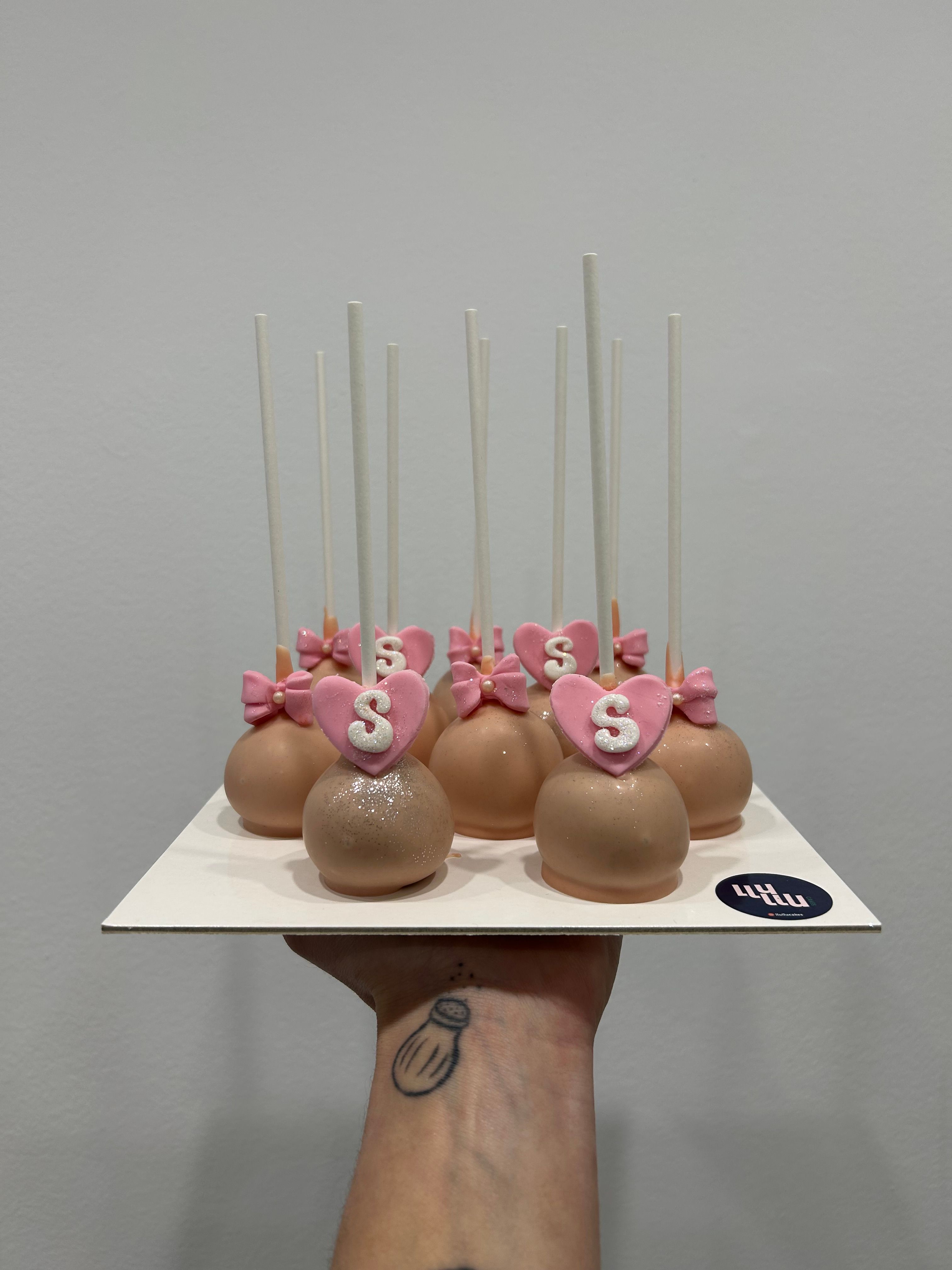 Cake pops barbie