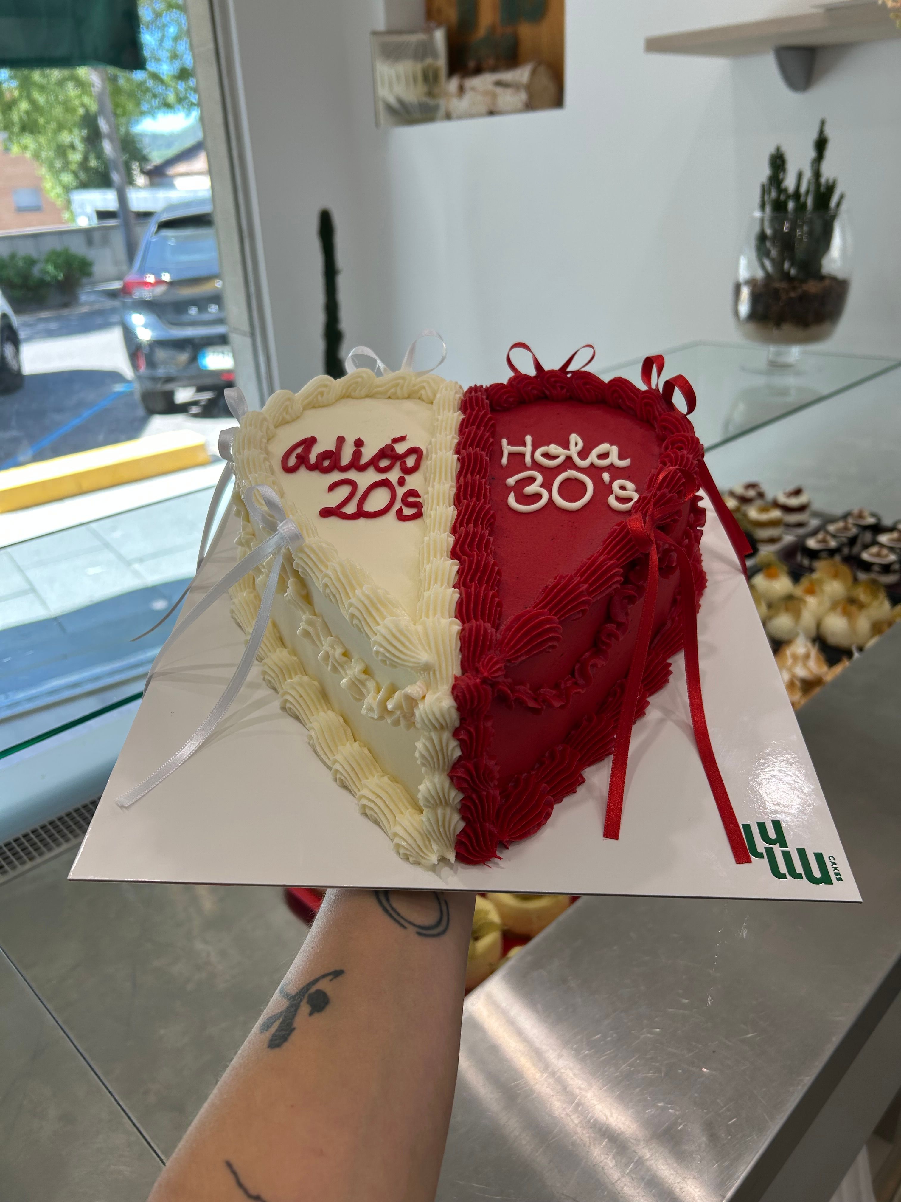 Pastel corazon rojo blanco 20’s 30’s