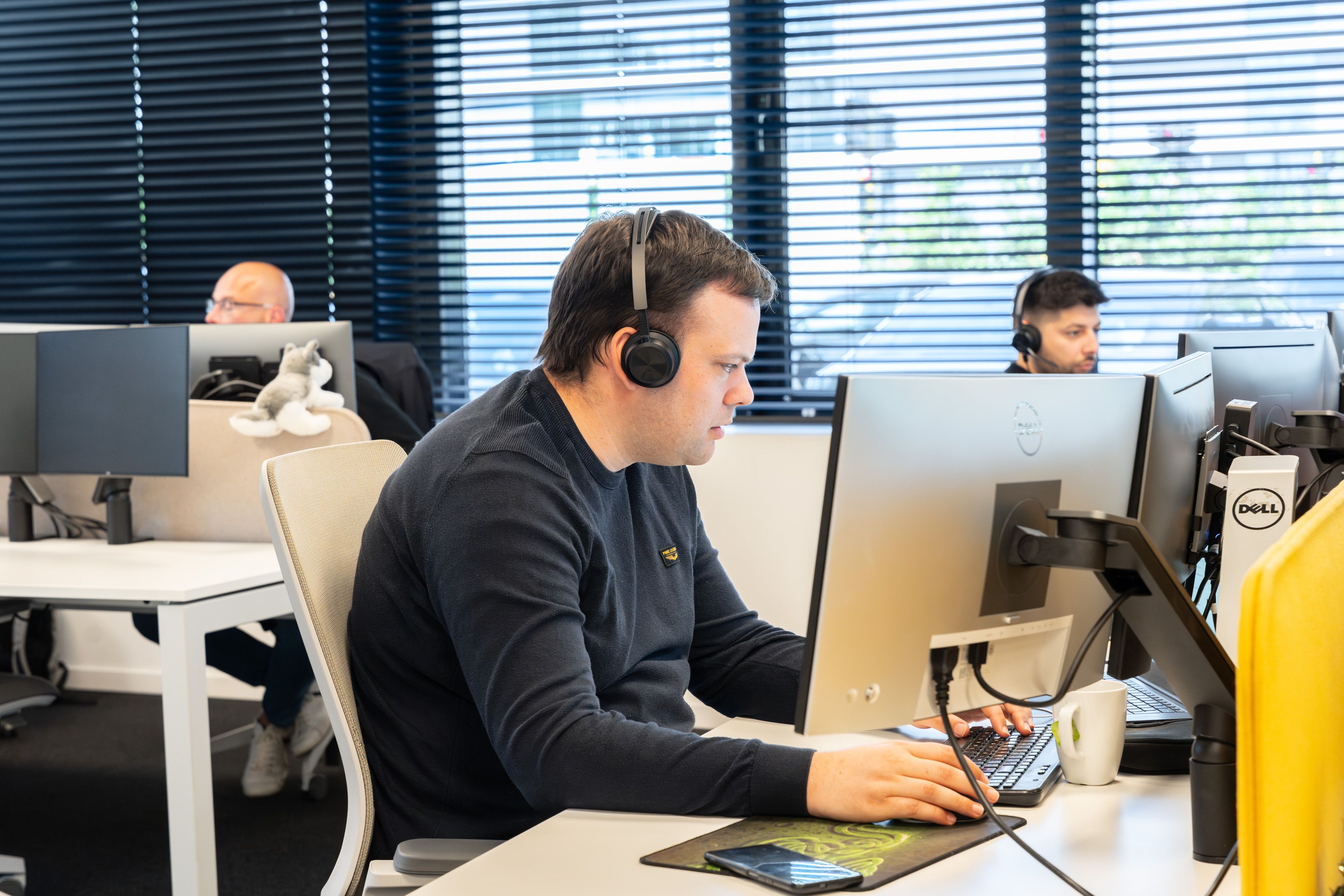 Our experts assist you with cloud connectivity & networking | Arxus