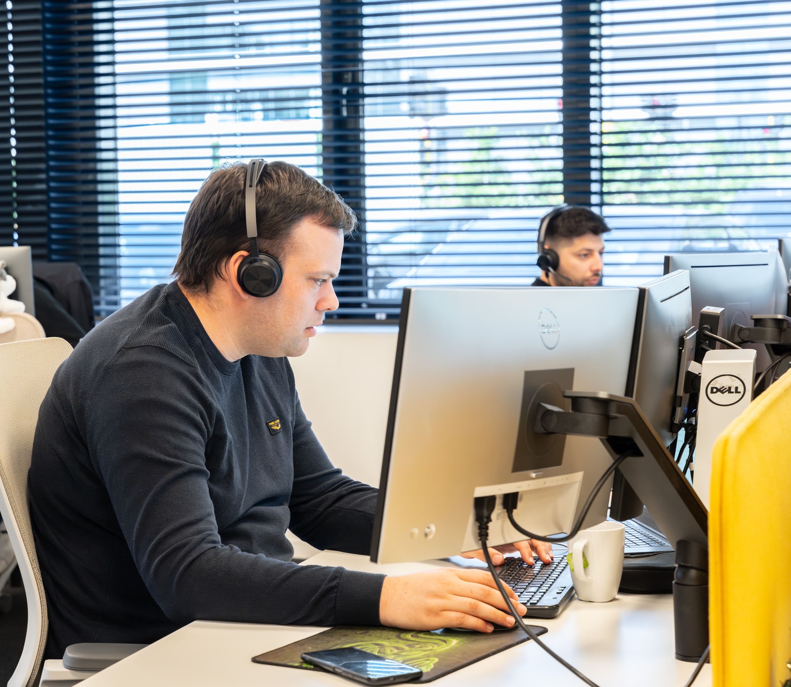 Our experts assist you with connectivity & networking | Arxus