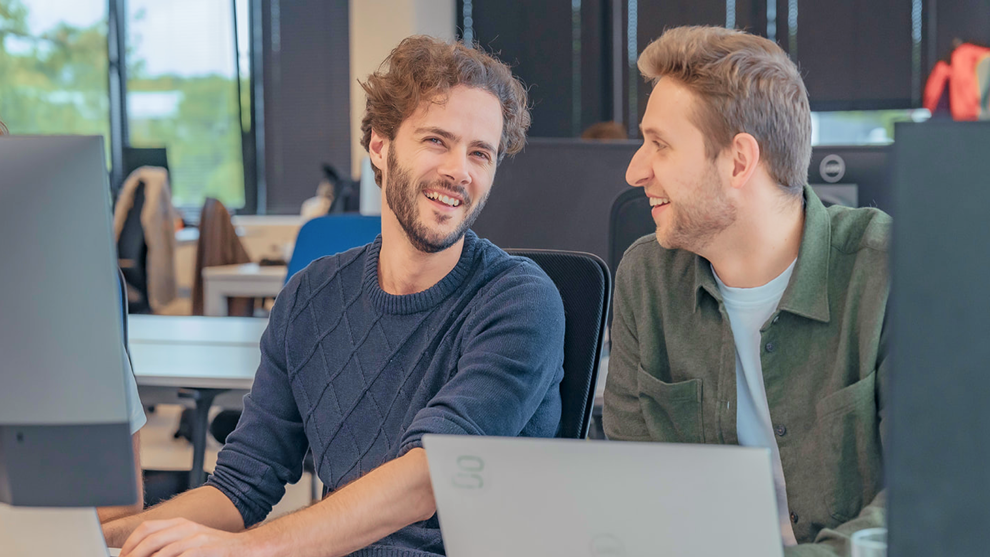 Contact our experts to gain a better insight in your AI costs | Arxus