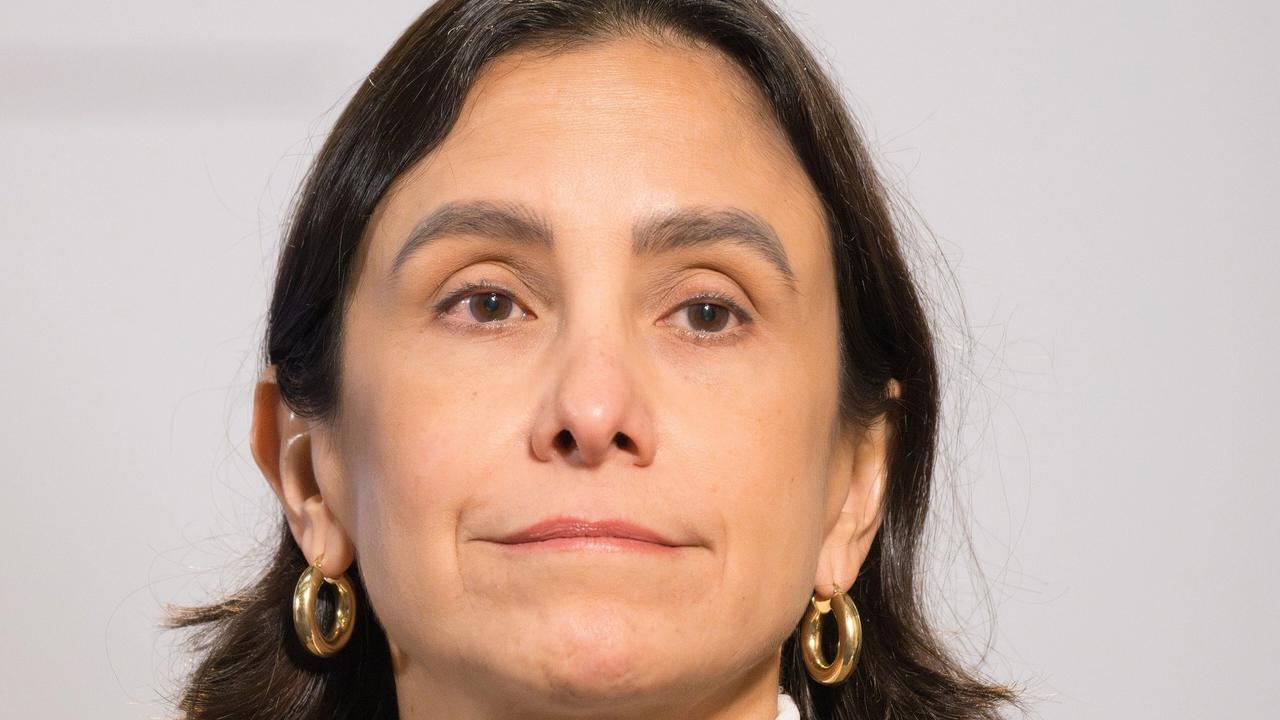 La secretaria de Energía, Luz Elena González Escobar, durante una conferencia matutina en Palacio Nacional (imagen de archivo, octubre de 2024).