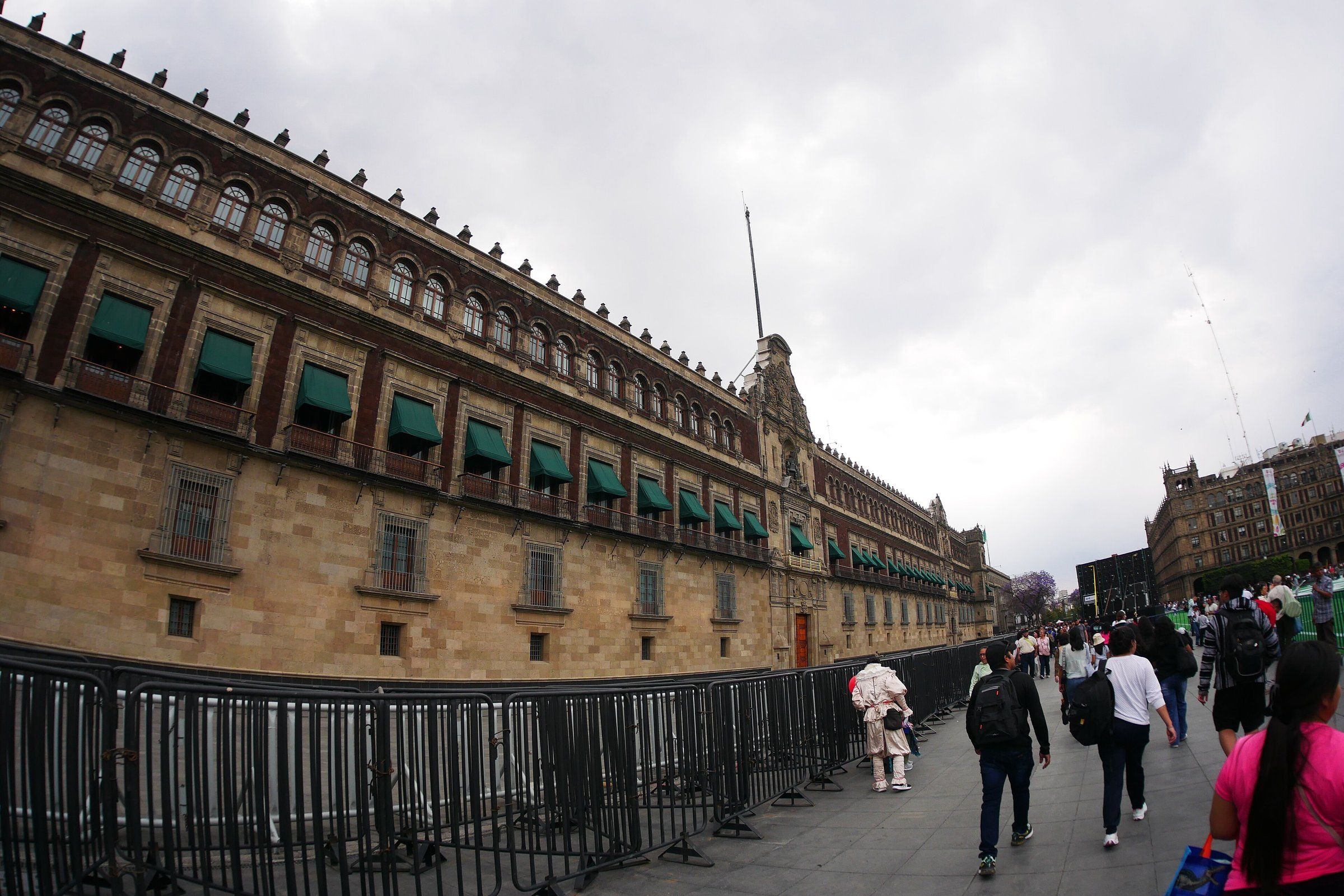 Fachada del Palacio Nacional, sede del Poder Ejecutivo federal, en el Centro Histórico de la Ciudad de México.
