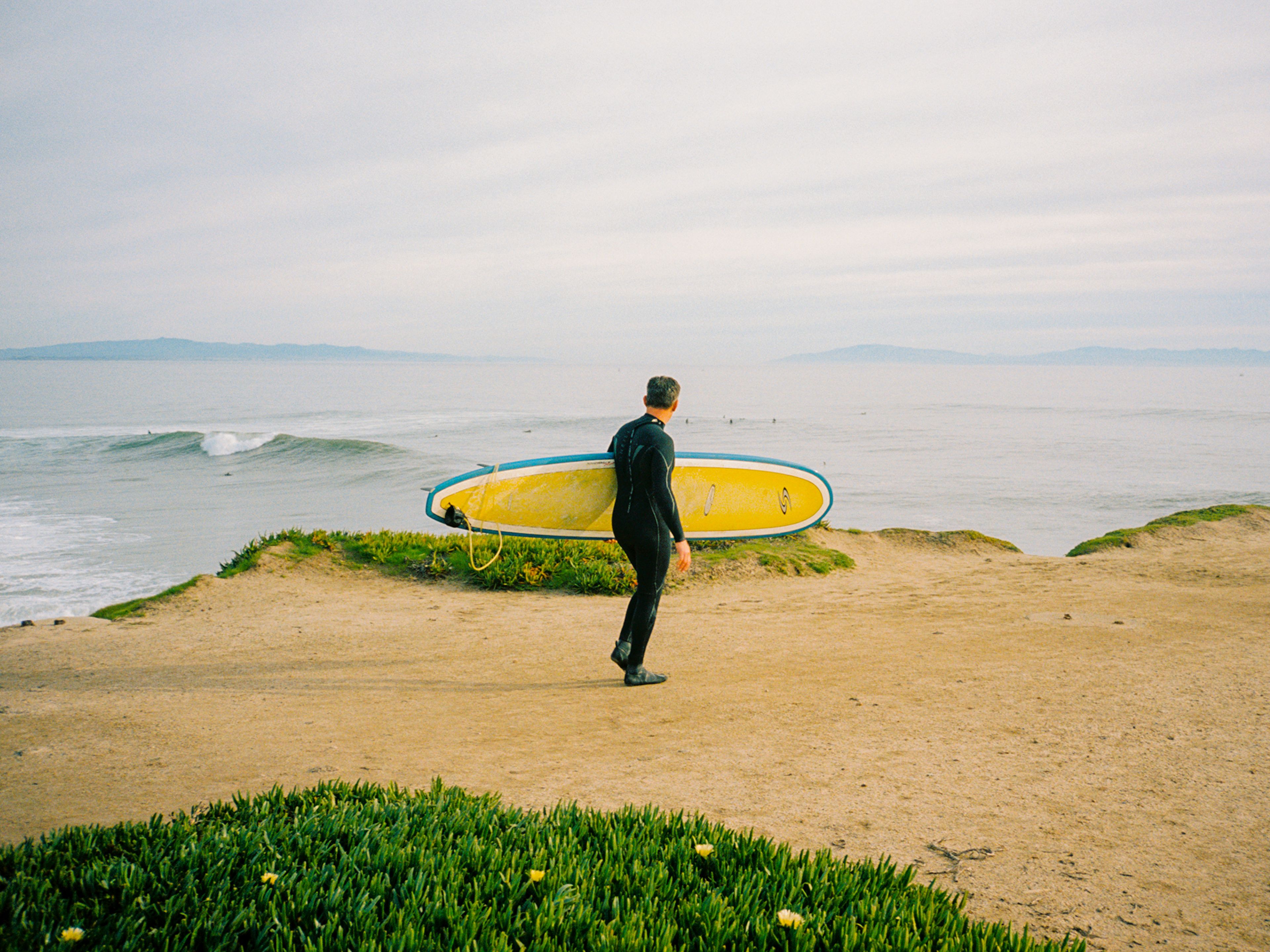 SURFERS IN SANTA CRUZ, 2022.