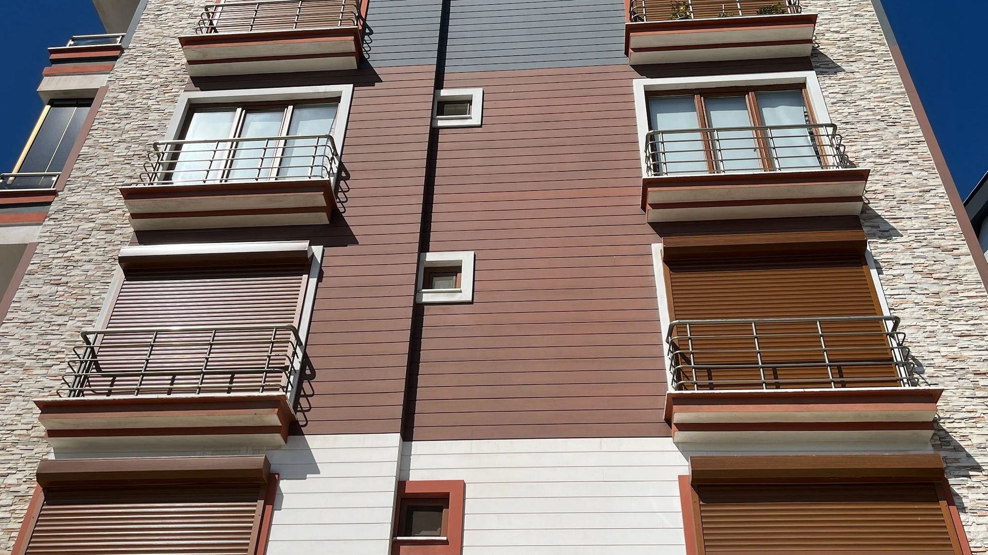 Balıkesir Edremit City PVC Apartman Panjur Montajı