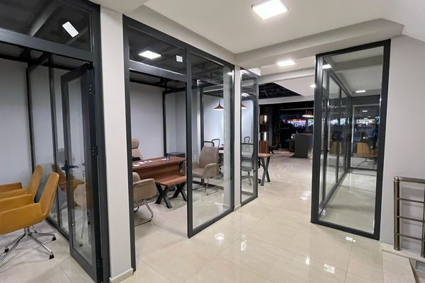 Ofis cam bölme sistemleri