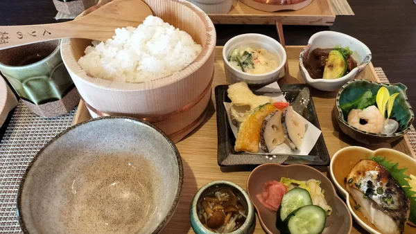 町屋café くりの樹 金沢「くりの樹」で味わう町屋おひつごはんランチ