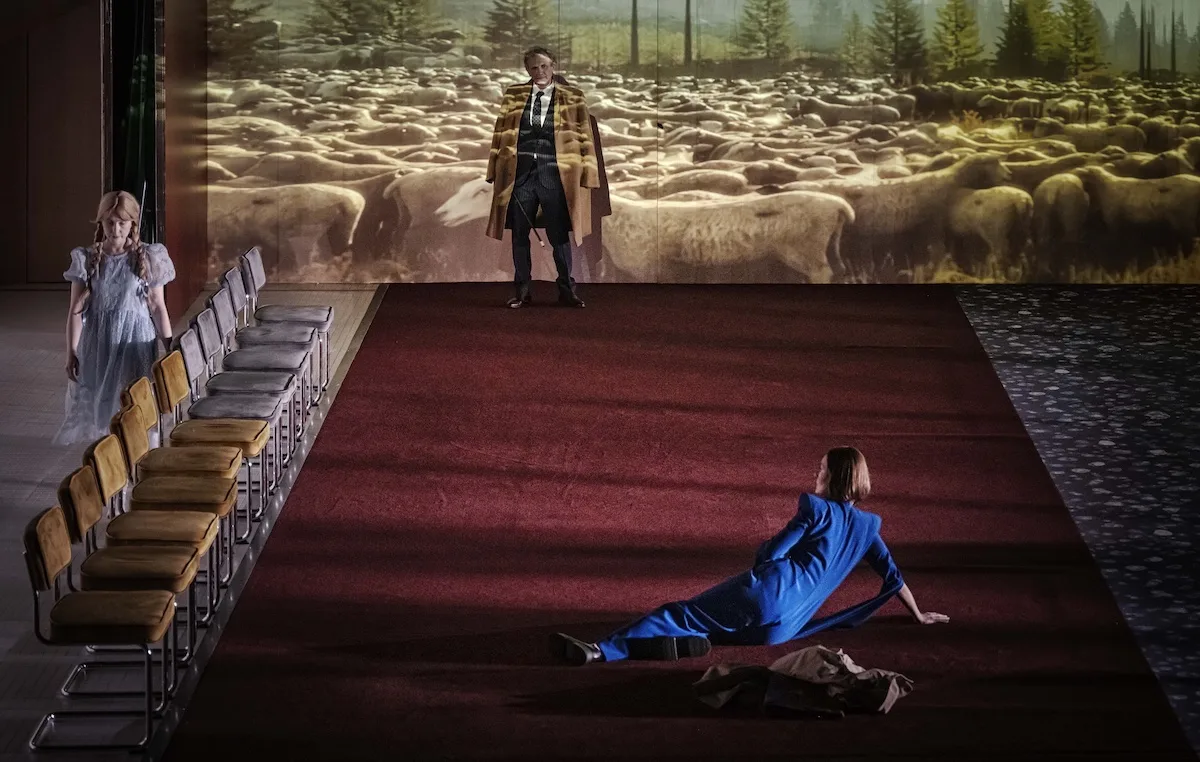 A scene from Elizabeth Costello.