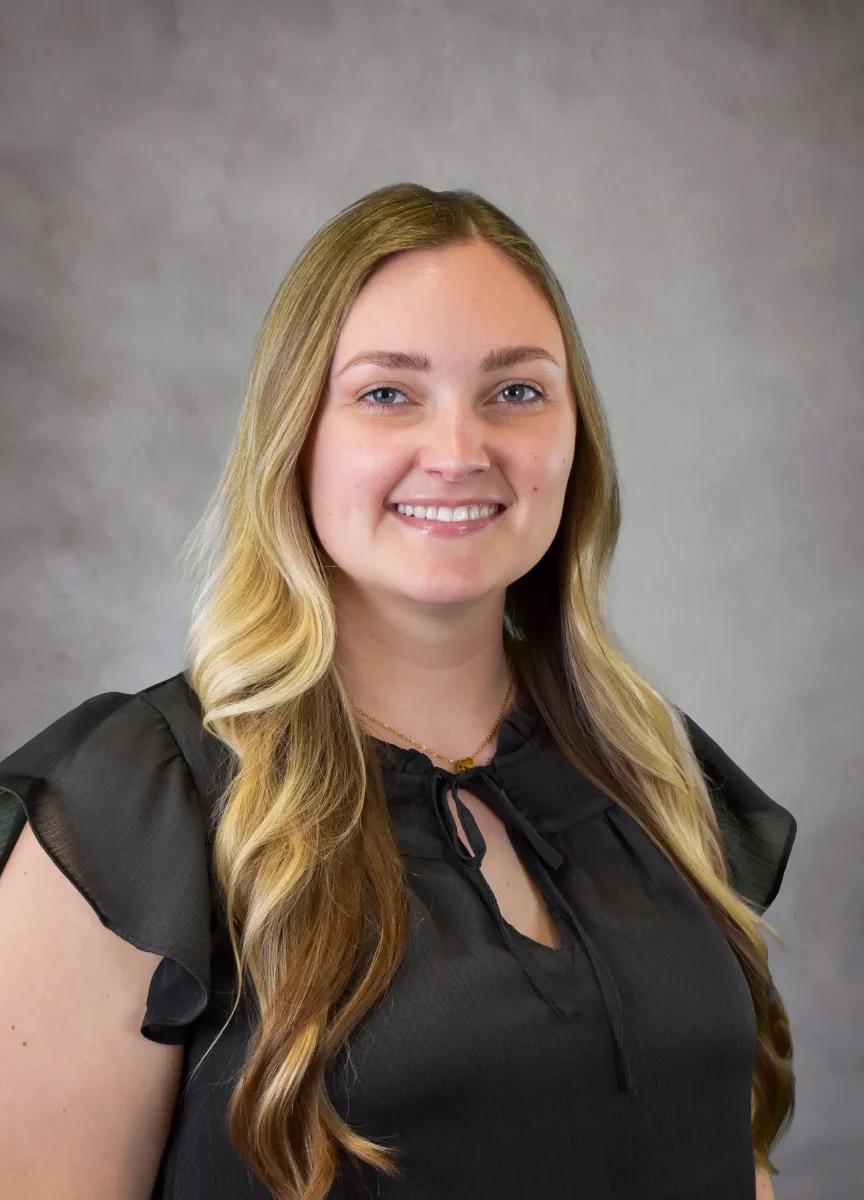 Portrait of Samantha, Sr. Project Manager, Petroleum at Aver Sign Company