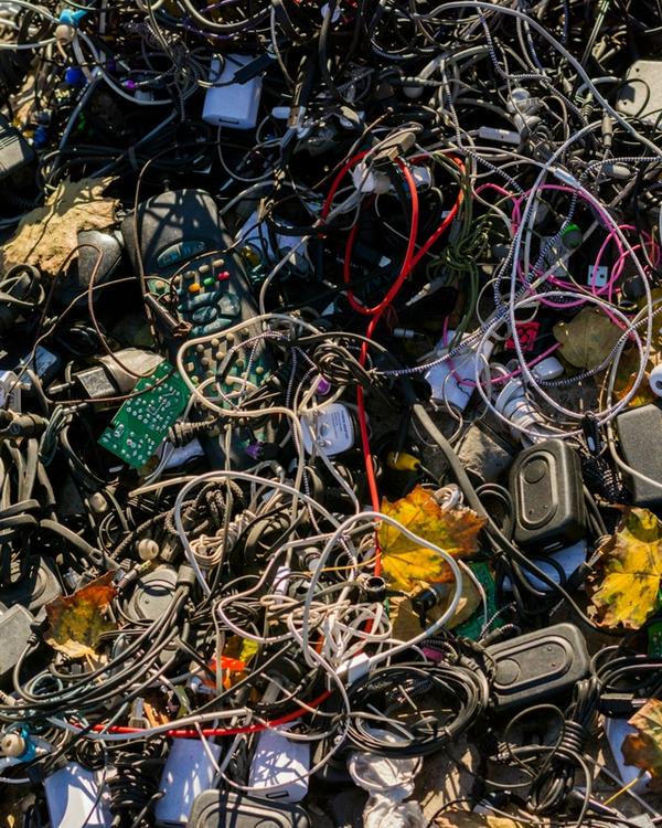 Harta Karun di Tumpukan Sampah: Mengapa Scrap PCB Jadi Rebutan Investor Global